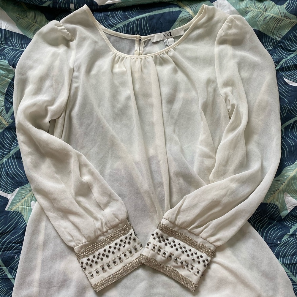White, see-through blouse with beaded sleeves